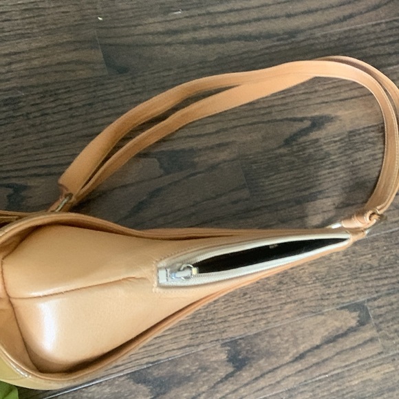 Vintage Triangle Bag - Picture 2 of 3